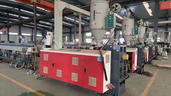 comprare PLC Control Touch Screen UV Board Extrusion Machine Per 500-1000 Kg/H Spessore 2-30mm online manufacture