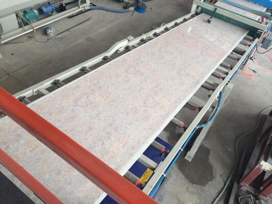 satın al UV kaplama ekstrüzyon hattı 500-1000Kg/H PLC kontrol otomatik besleme sistemi ile online manufacture